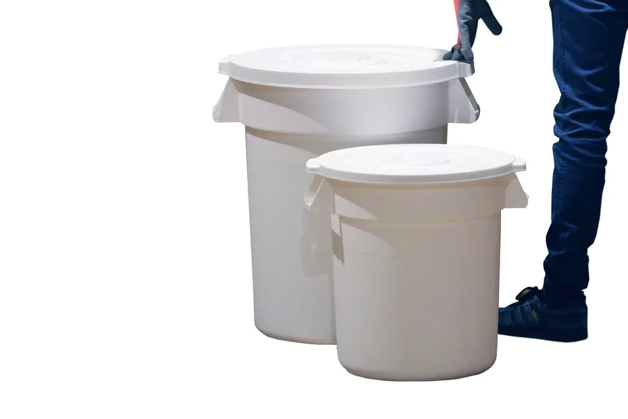 seau-blanc-plastique seau-blanc-plastique