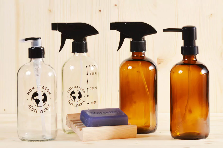 flacon-salle-de-bain-verre-gradue-pompe-creme-spray-gachette-